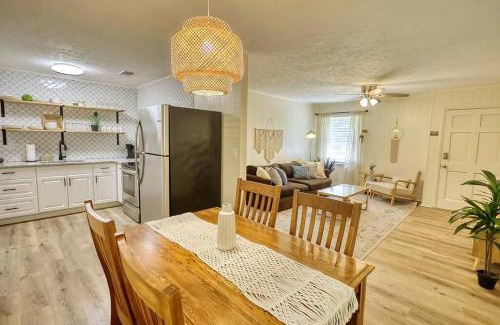 Covington Casa | The Bohemian 1/2 Mi from Covington Square