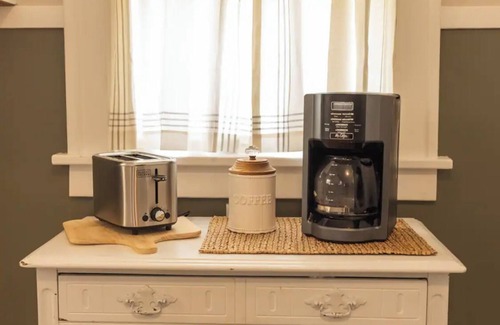 Alexandria Casa | The Boho Bungalow! Downtown Alexandria
