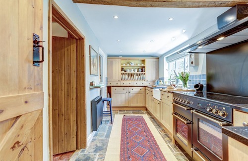 Nuneham Courtenay Cabaña | The Bolthole | Oxfordshire Holiday Let | 2 Beds & Sleeps 3