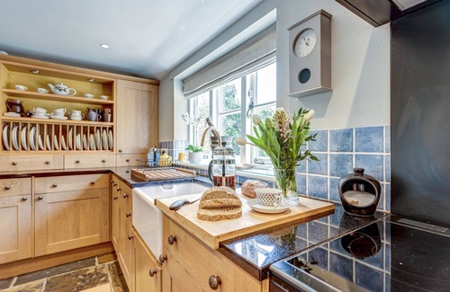 Nuneham Courtenay Cabaña | The Bolthole | Oxfordshire Holiday Let | 2 Beds & Sleeps 3