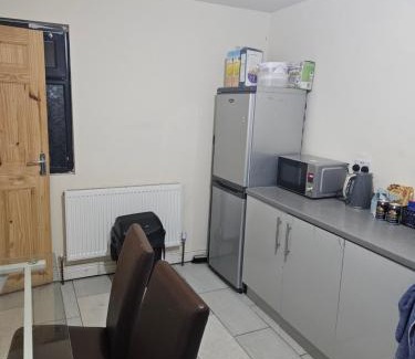 Nuneaton Casa | The Bond House