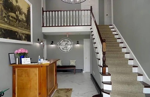 Warrensburg Casa | The Bond Inn Room #1