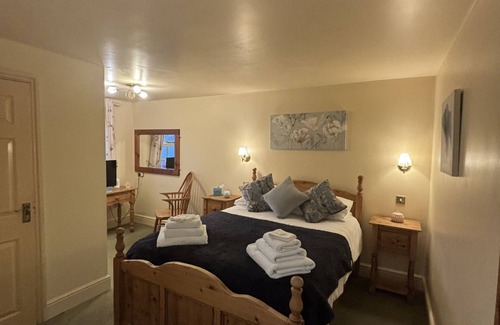 Flyford Flavell Hotel | The Boot Inn
