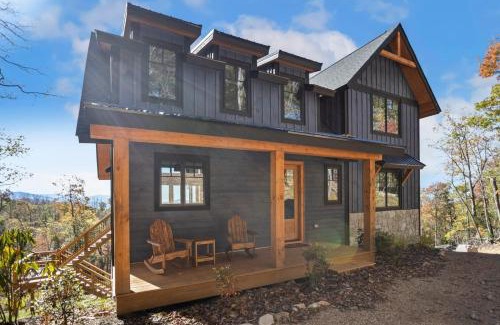 Elk Park Casa | The Boozy Bear Lodge