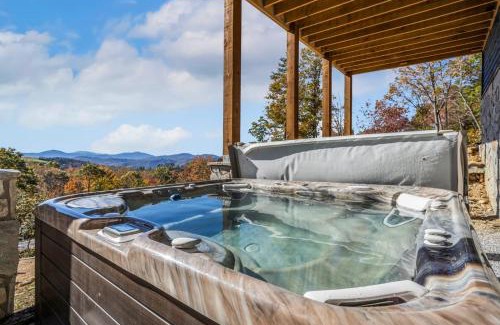 Elk Park Casa | The Boozy Bear Lodge
