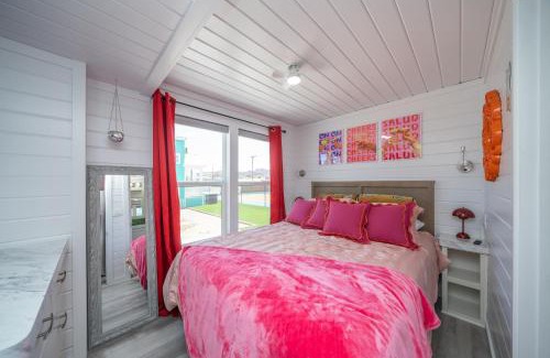 Parker Strip Casa | The Boozy Bungalow at Roadrunner Resort