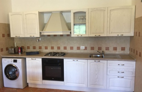 Tresana Casa | The Borgo di Tresana Ambra, free Wi-Fi, private garden