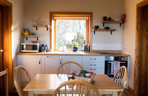 Elgin Cabaña | The Bothy at Coneloch - a rural that sleeps 2 guests in 1 bedroom