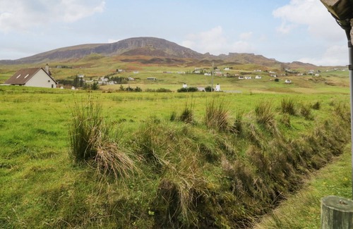 Staffin Cabaña | THE BOTHY, pet friendly, character holiday cottage in Staffin