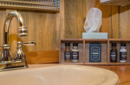 Zion National Park East Entrance Cabina | The Boundary Cabin 3