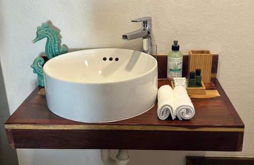 Cayo Corker Hotel | The Bounty