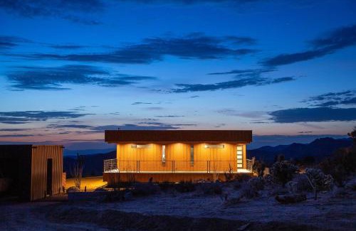 Joshua Tree Casa | The Box by Fieldtrip - Architectural Villa w Pool Spa