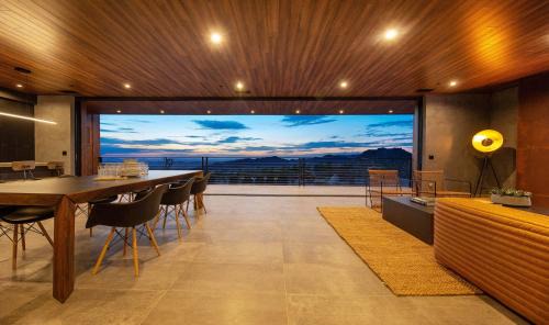 Joshua Tree Casa | The Box by Fieldtrip - Architectural Villa w Pool Spa