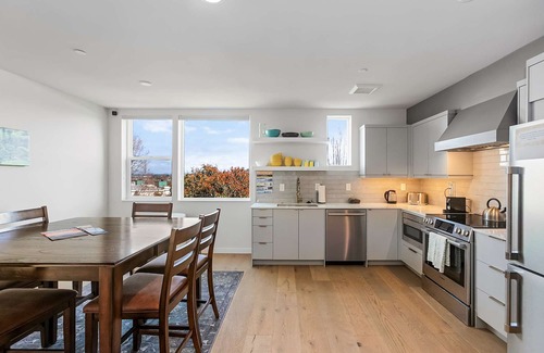 East Queen Anne Apartamento | The Boy Who Lived, Harry Potter's Sweet Suite