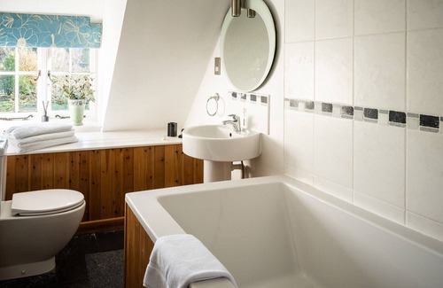 Plush Hotel | The Brace of Pheasants