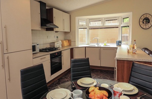 Liverton Cabaña | The Brambles 17 - Conkers Lodge