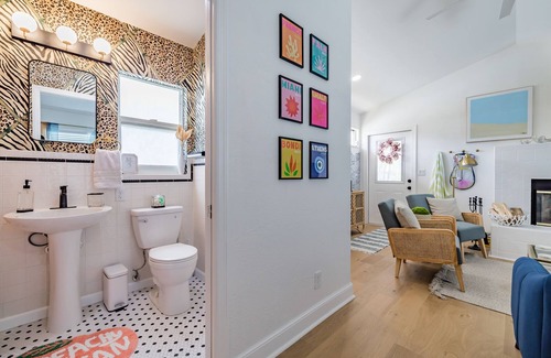 St. Petersburg - Clearwater Casa | The Breezy Bungalow, St. Pete FL.
