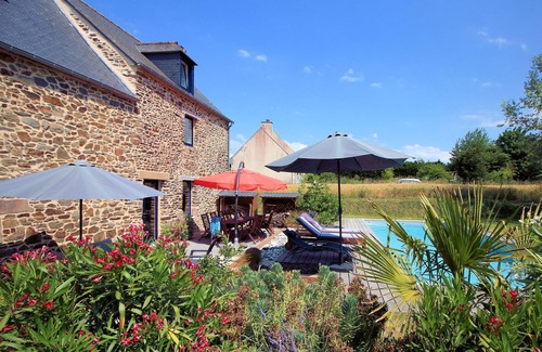 Roz-Landrieux Casa | El Palacio Bretón - Gîte de France 4 orejas - 5 dormitorios - Piscina privada