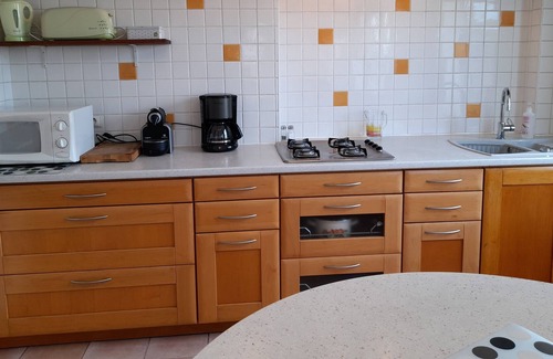 Les Arceaux Apartamento | The bright - 2 bedroom air-conditioned apartment