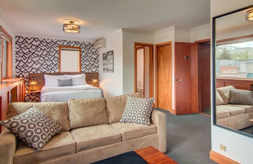 Downtown Steamboat Springs Hotel | The Bristol By Magnuson Worldwide