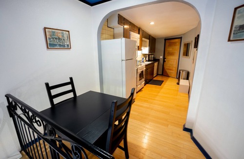 New Tacoma Apartamento | The Broadway Condo