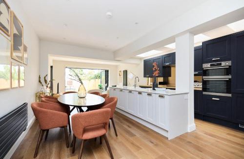 Brondesbury Park Apartamento | The Brondesbury Park - Sparkling 3BDR Flat with Garden