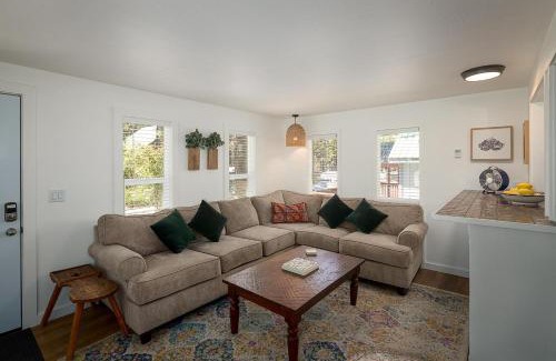 Kings Beach Casa | The Brook Ave Bungalow