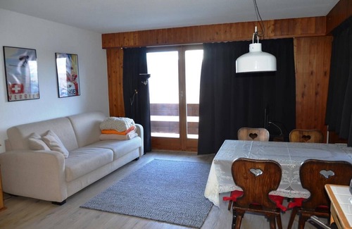 Vex Apartamento | The building Le Belvedere is the first one entering Les Collons 1800. 900 meters from the ski-lift T