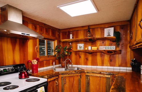 Riggins Casa | The Building On The River R&R