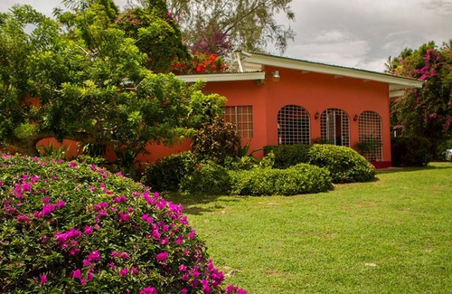 Crown Point Villa | The Bungalow at Pigeon Point