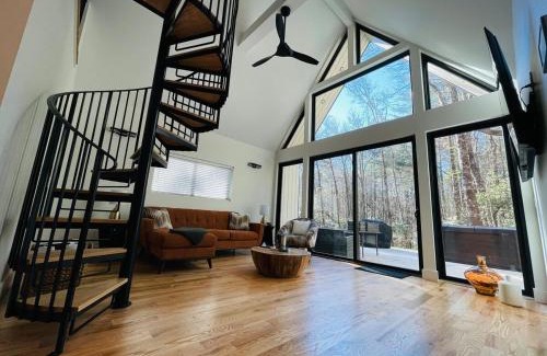 Balsam Grove Casa | The Bungalow at Valley Bear Farms Resort