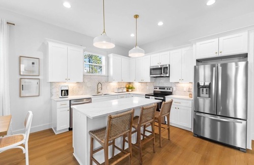 Emerald Waters Village Casa | The Bungalow-Golf Cart Included-Private Pool-Walk to Beach