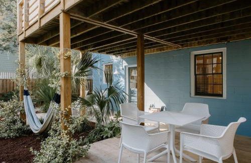 Wrightsville Beach Casa | The Bungalow Lounge by WB Abodes