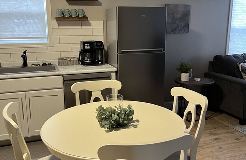 Eau Claire Casa | The Bungalow on State