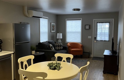 Eau Claire Casa | The Bungalow on State