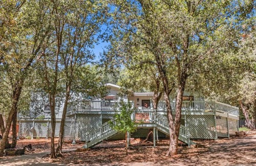 Julian Casa | The Bungalow Partial Home Rental