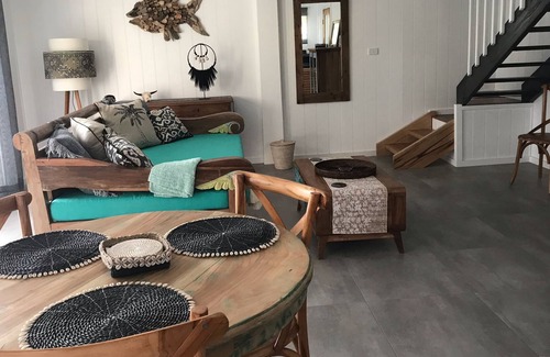 Werri Beach Casa | El Bungalow - donde las montañas se encuentran con el mar.