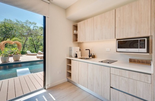 Playa Flamingo Casa | The Bungalows Flamingo – 10 Unit Boutique Hotel