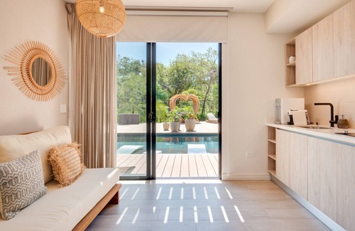 Playa Flamingo Casa | The Bungalows Flamingo – 10 Unit Boutique Hotel