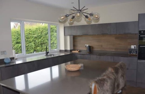 Coleford Apartamento | The Bunkhouse - 2 bedroom home with plenty of outdoor space and parking