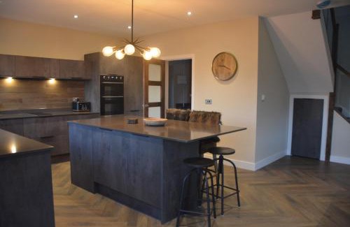 Coleford Casa | The Bunkhouse - 2 bedroom home with parking