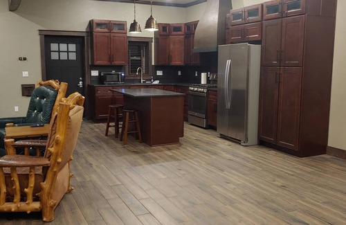 Priest River Otro | The Bunkhouse, charming 2-bedroom farmhouse
