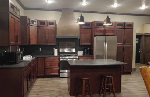 Priest River Otro | The Bunkhouse, charming 2-bedroom farmhouse
