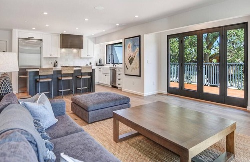 Sonoma Casa | The Burndale Barn Wine Country Vacation Home