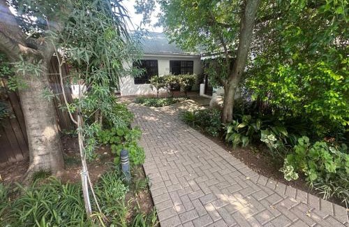 Komani Cabina | The Burrough Guest Lodge