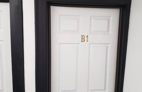 South Green Apartamento | The Bushnell Suite C2 CURRENT Upgrades are Underway Daily!