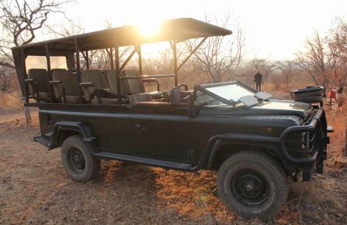Bela-Bela Casa | The Bushveld Farmhouse in Mabalingwe Nature Reserve