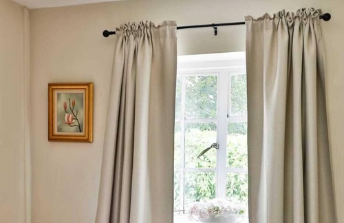 Beverston Otro | The Butlers Bungalow - Beverston Castle Cotswolds
