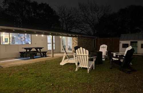 Grand Prairie Casa | The Butterfly Haven Retreat