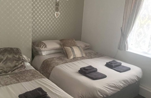 Blackpool Town Center Hotel | The Butterfly Hotel - Group Weekends